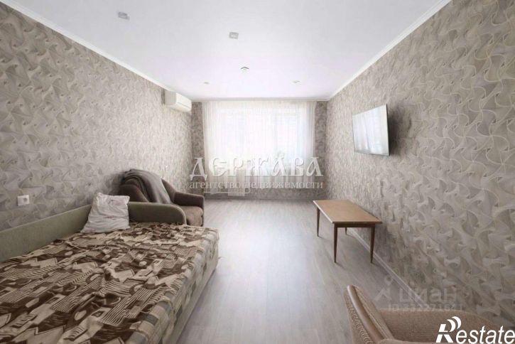 3-комн квартира Солнечный мкр, 15,  д. 15