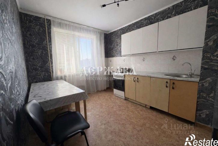 3-комн квартира Солнечный мкр, 15,  д. 15