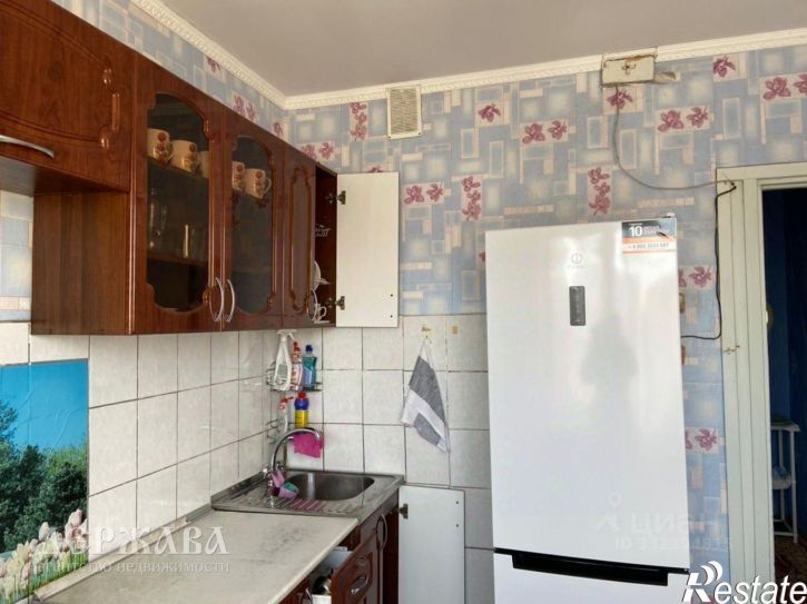 4-комн квартира Солнечный мкр, 17,  д. 17
