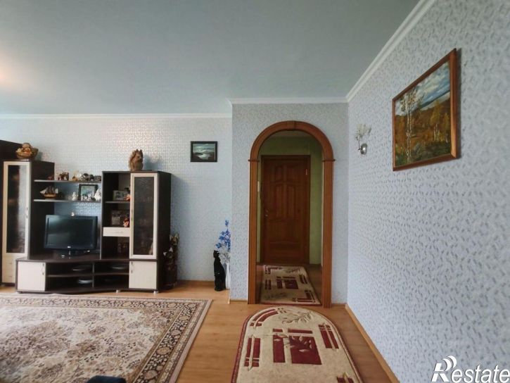 3-комн квартира Набережный мкр, 4,  д. 4