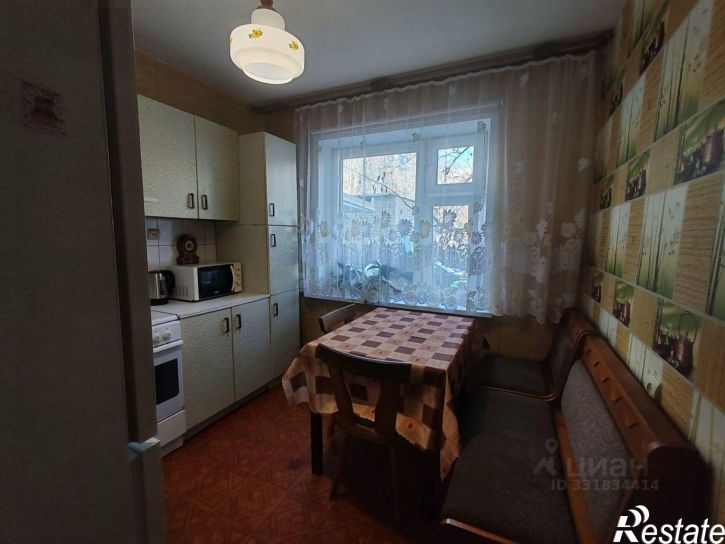 3-комн квартира мкр Жукова, 40,  д. 40