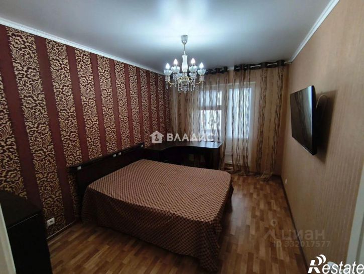 2-комн квартира мкр Космос, 13,  д. 13
