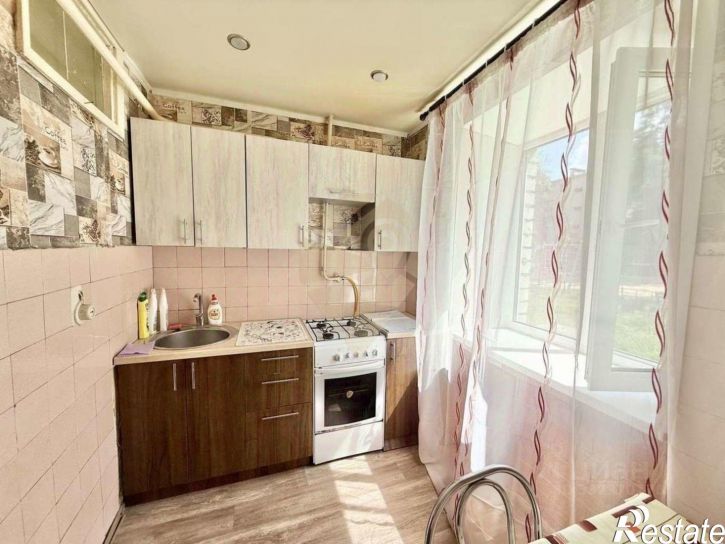 2-комн квартира мкр Приборостроитель, 18,  д. 18