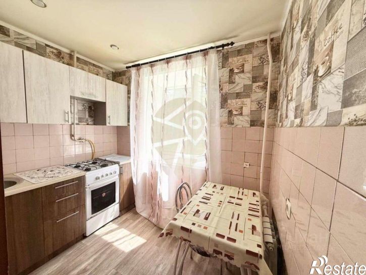 2-комн квартира мкр Приборостроитель, 18,  д. 18