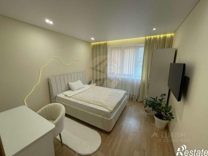 3-комн квартира Степной мкр, 25,  д. 25