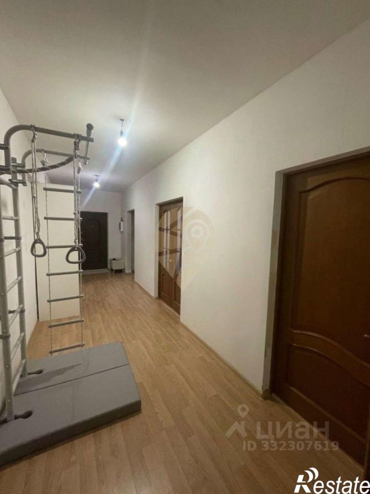 3-комн квартира Степной мкр, 25,  д. 25