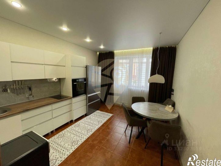 3-комн квартира Степной мкр, 25,  д. 25
