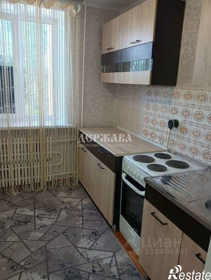 1-комн квартира мкр Космос, 4,  д. 4