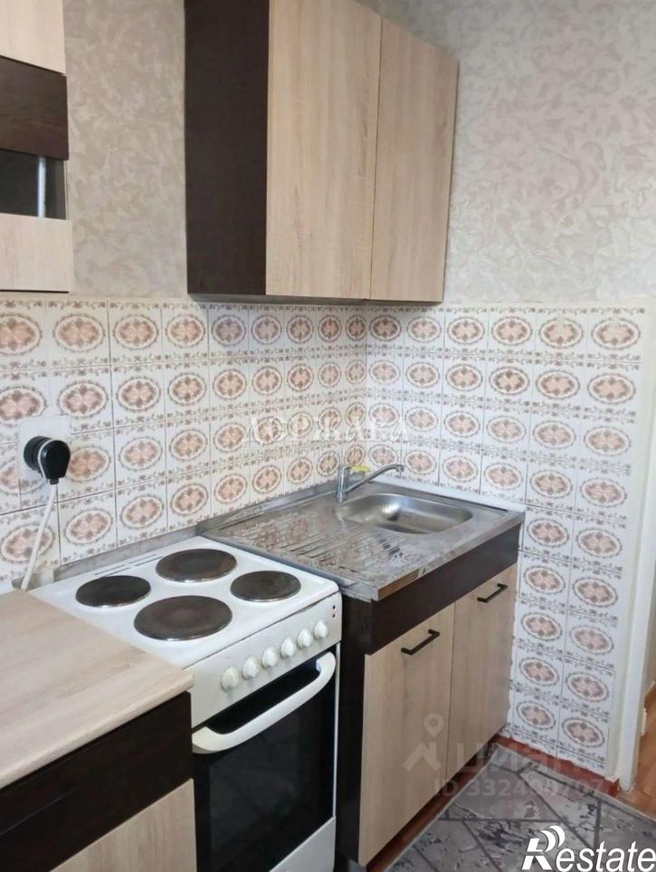 1-комн квартира мкр Космос, 4,  д. 4