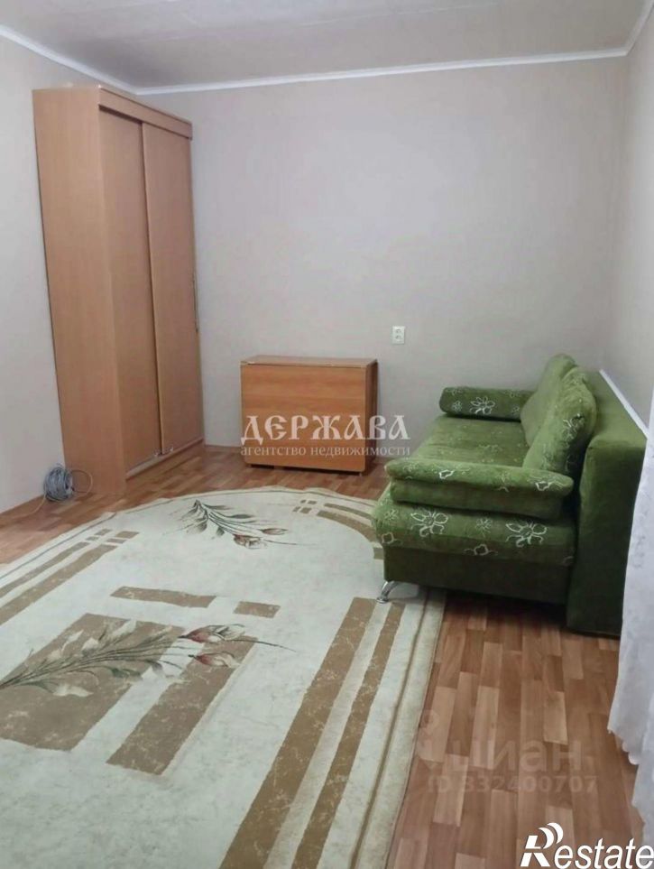 1-комн квартира мкр Космос, 4,  д. 4