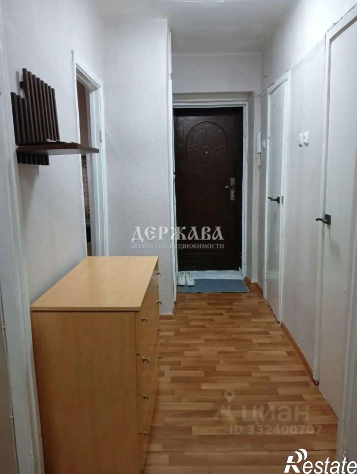 1-комн квартира мкр Космос, 4,  д. 4