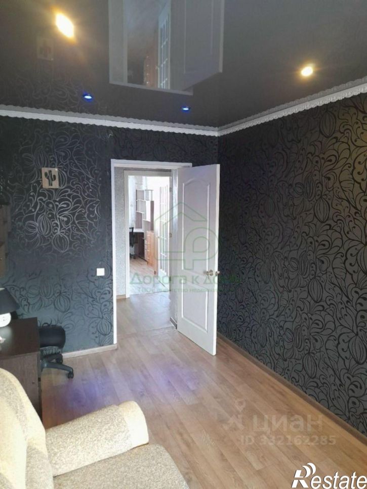 3-комн квартира мкр Приборостроитель, 14,  д. 14