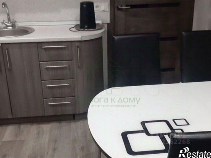 3-комн квартира мкр Буденного, 8а,  д. 8а