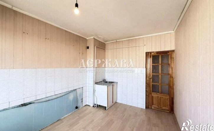 3-комн квартира Юбилейный мкр, 4,  д. 4