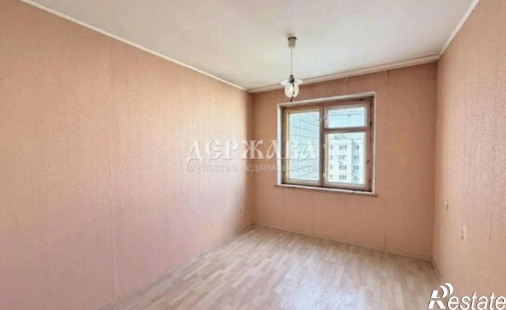 3-комн квартира Юбилейный мкр, 4,  д. 4