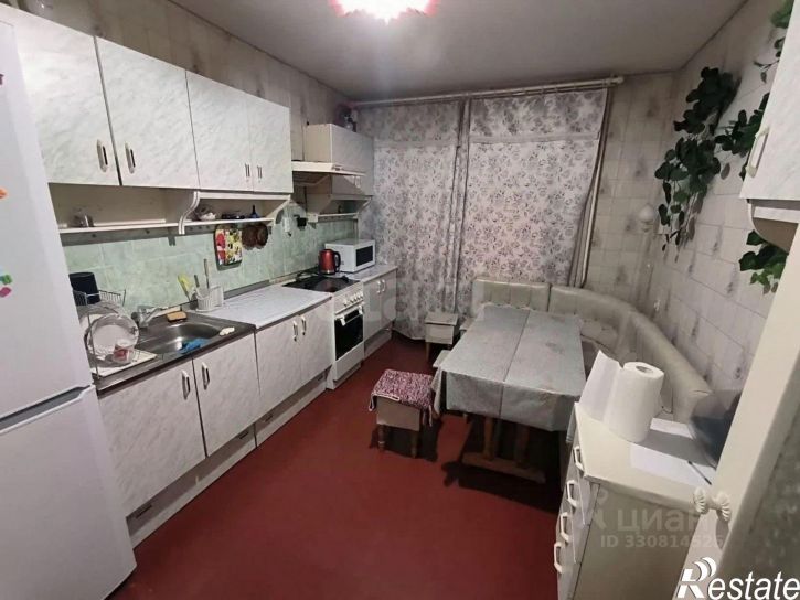 4-комн квартира мкр Конева, 1,  д. 1