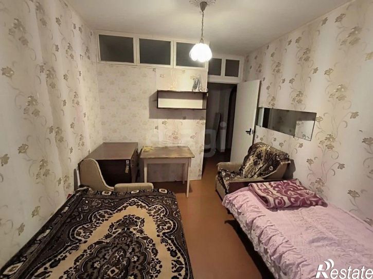 4-комн квартира мкр Конева, 1,  д. 1