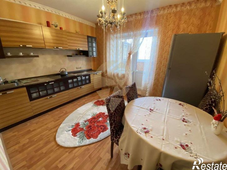 3-комн квартира Степной мкр, 5,  д. 5