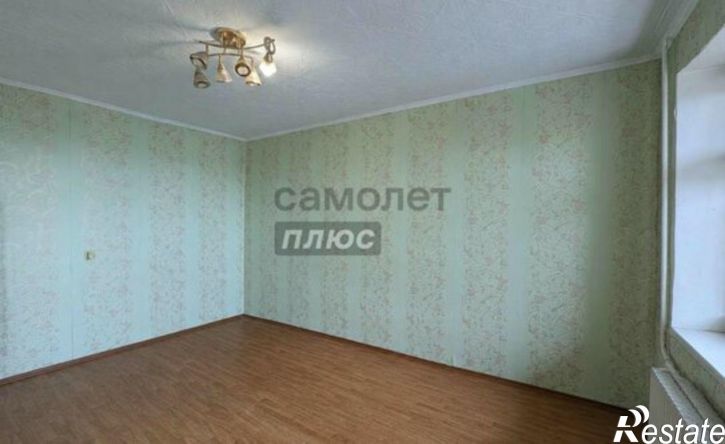 4-комн квартира мкр Макаренко, 40,  д. 40