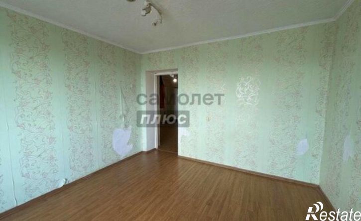 4-комн квартира мкр Макаренко, 40,  д. 40