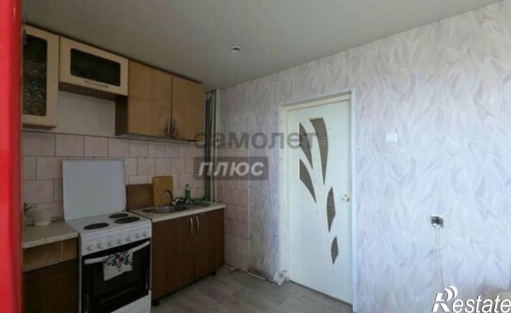4-комн квартира мкр Макаренко, 40,  д. 40
