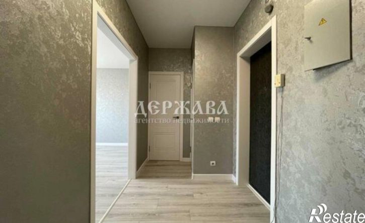 1-комн квартира мкр Зеленый Лог, 7,  д. 7