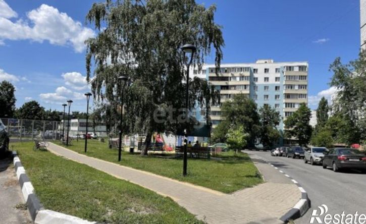 4-комн квартира мкр Жукова, 30,  д. 30