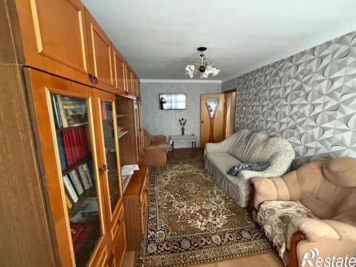 3-комн квартира Парковый мкр, 11,  д. 11