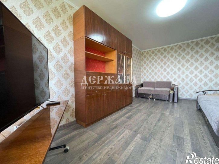 2-комн квартира ул Хмелева, 1,  д. 1