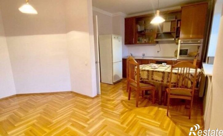 3-комн квартира Парковый мкр, 28,  д. 28