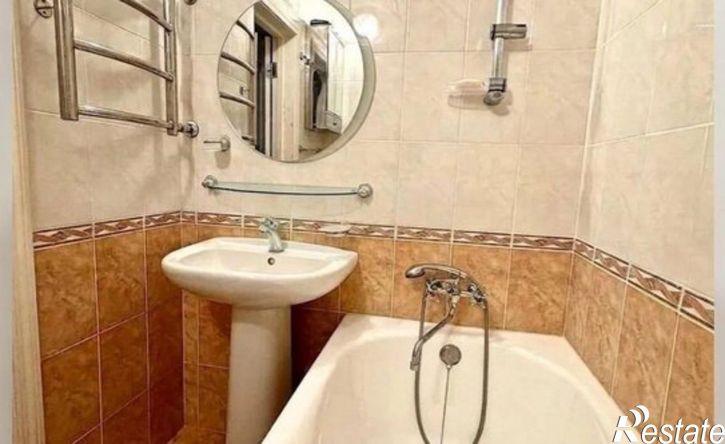 3-комн квартира Парковый мкр, 28,  д. 28