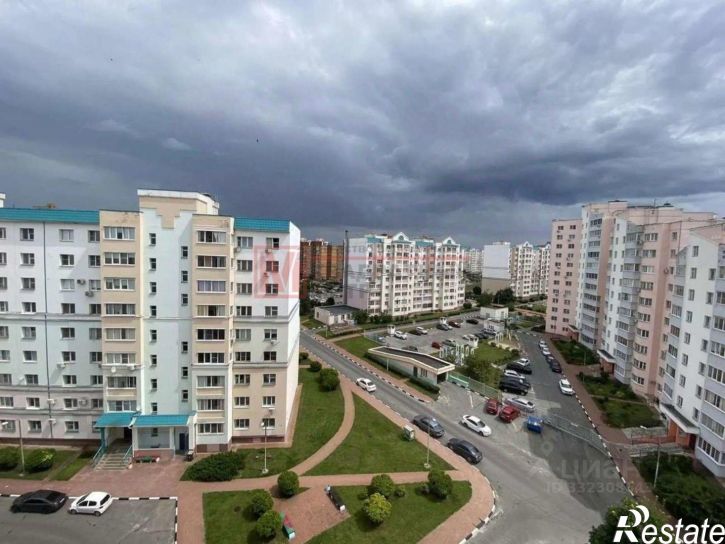 3-комн квартира Степной мкр, 8,  д. 8