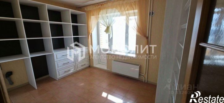 4-комн квартира Степной мкр, 22,  д. 22
