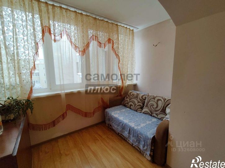 2-комн квартира мкр Космос, 1а,  д. 1а
