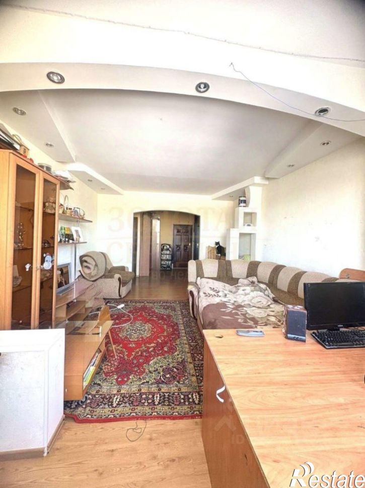 3-комн квартира мкр Королева, 38,  д. 38
