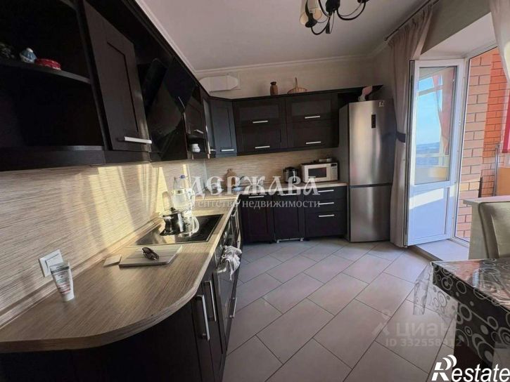 3-комн квартира Степной мкр, 22,  д. 22