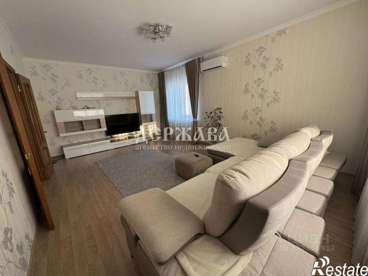 3-комн квартира Степной мкр, 22,  д. 22