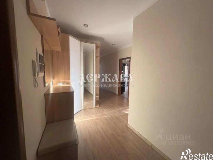 3-комн квартира Степной мкр, 22,  д. 22