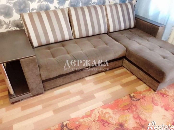 2-комн квартира мкр Горняк, 14,  д. 14