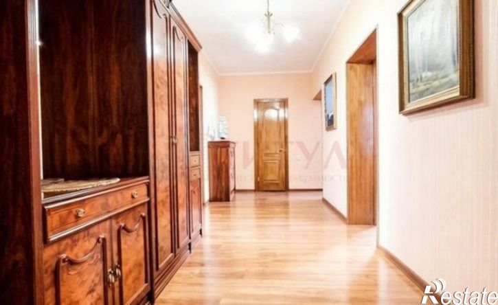 3-комн квартира Степной мкр, 24,  д. 24
