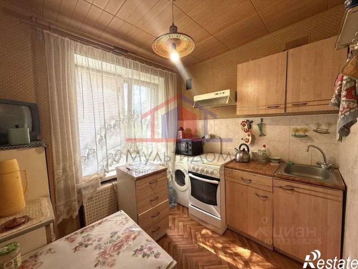 3-комн квартира мкр Приборостроитель, 12,  д. 12