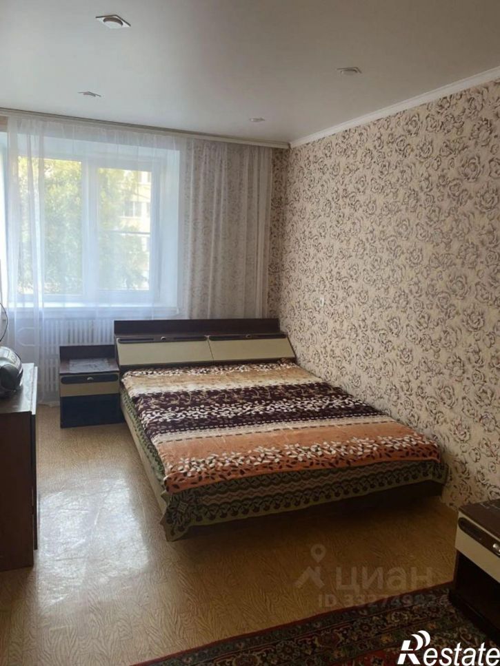 2-комн квартира мкр Макаренко, 1,  д. 1
