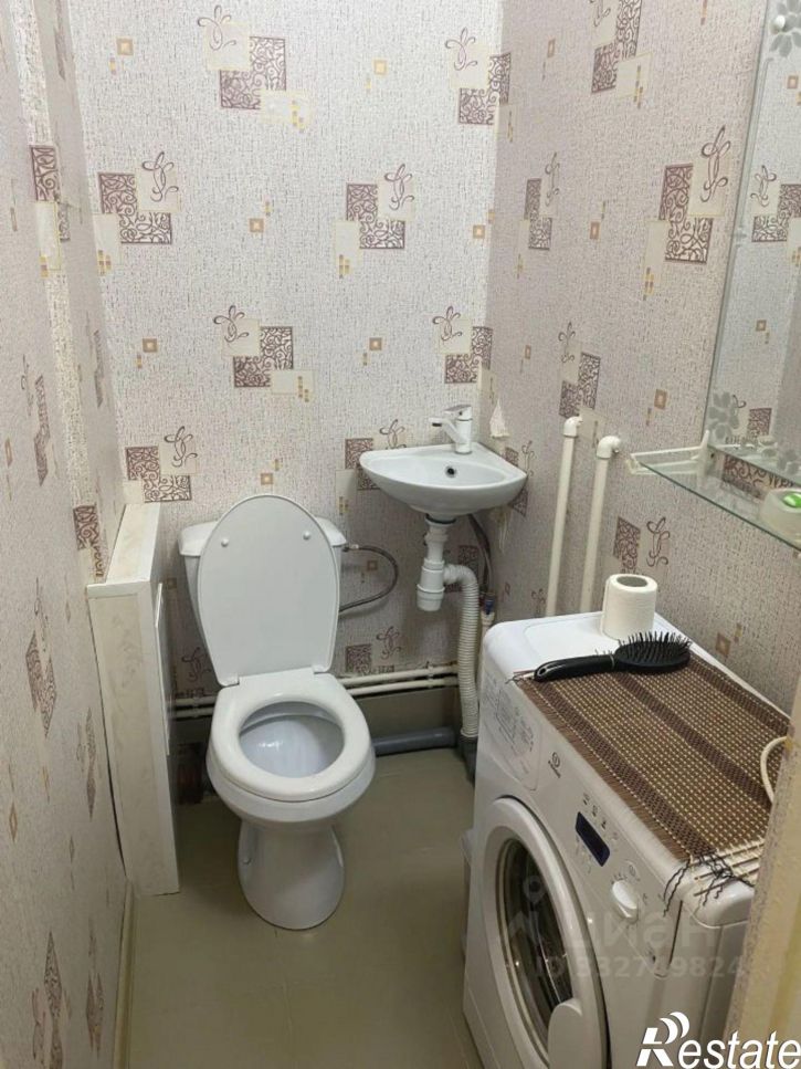 2-комн квартира мкр Макаренко, 1,  д. 1