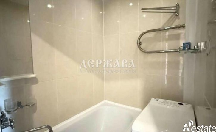 3-комн квартира мкр Горняк, 22,  д. 22