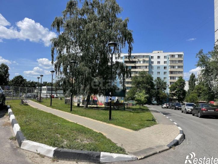 4-комн квартира мкр Жукова, 30,  д. 30