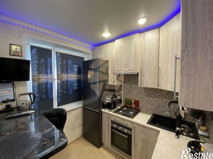 3-комн квартира мкр Лебединец, 8,  д. 8