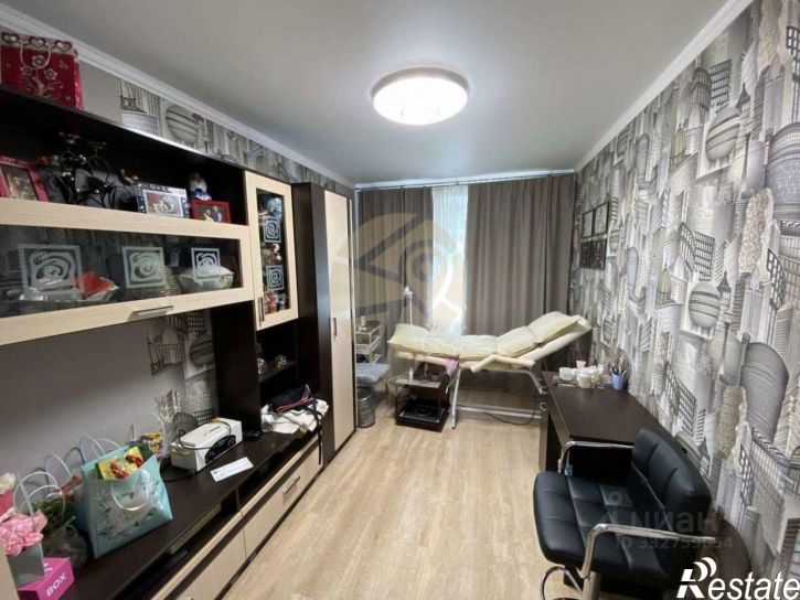 3-комн квартира мкр Лебединец, 8,  д. 8