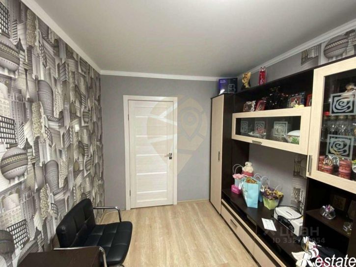 3-комн квартира мкр Лебединец, 8,  д. 8