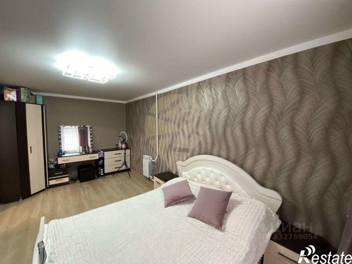 3-комн квартира мкр Лебединец, 8,  д. 8