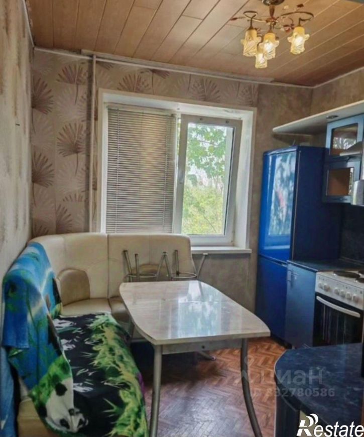 4-комн квартира мкр Буденного, 9,  д. 9